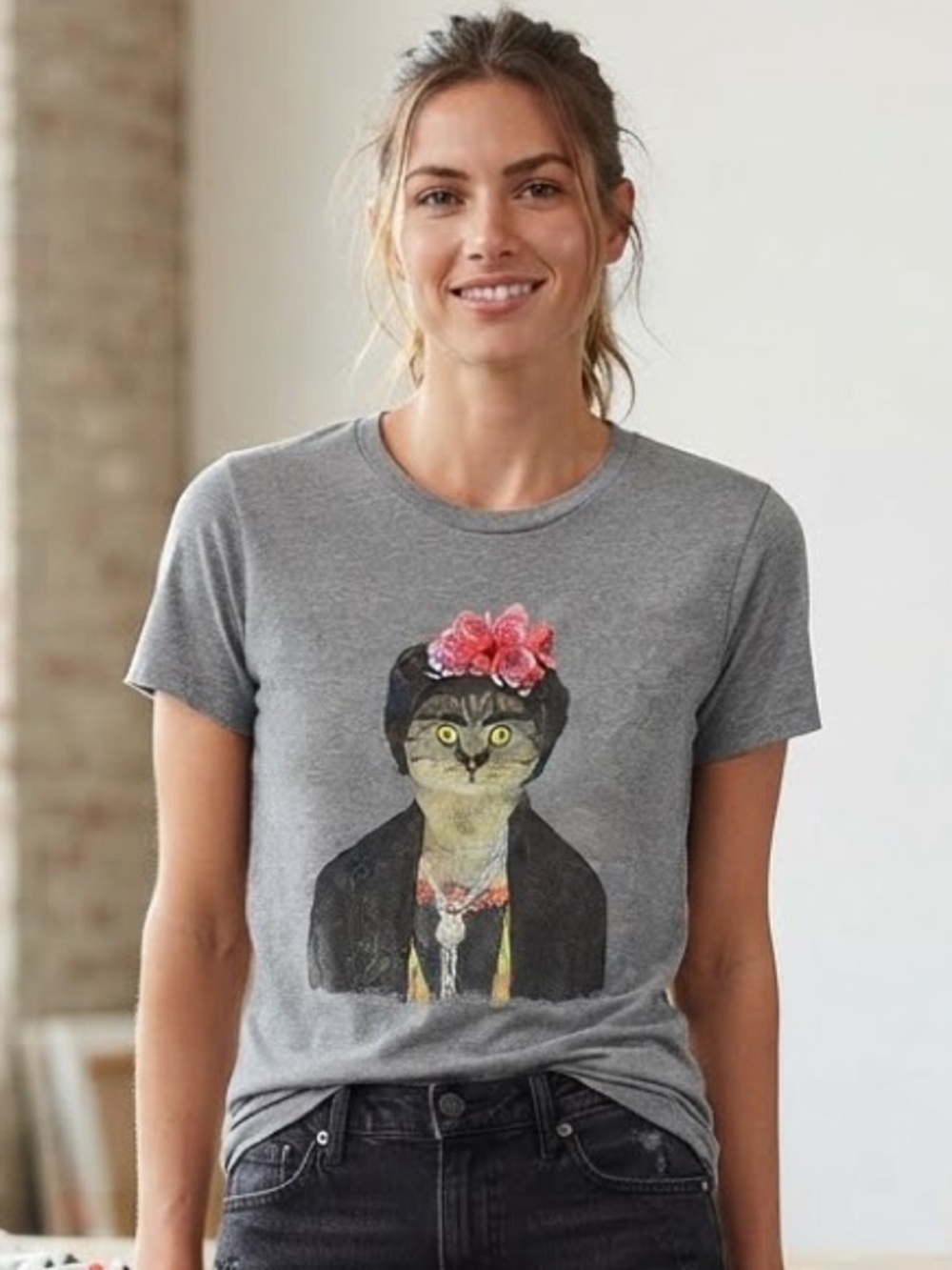 Frida Cat Graphic Tee M 19” p2p Heather Gray EUC